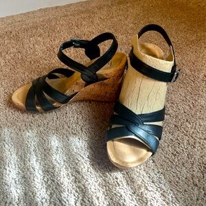 B.O.C comfort wedge/sandals. Womens size 8